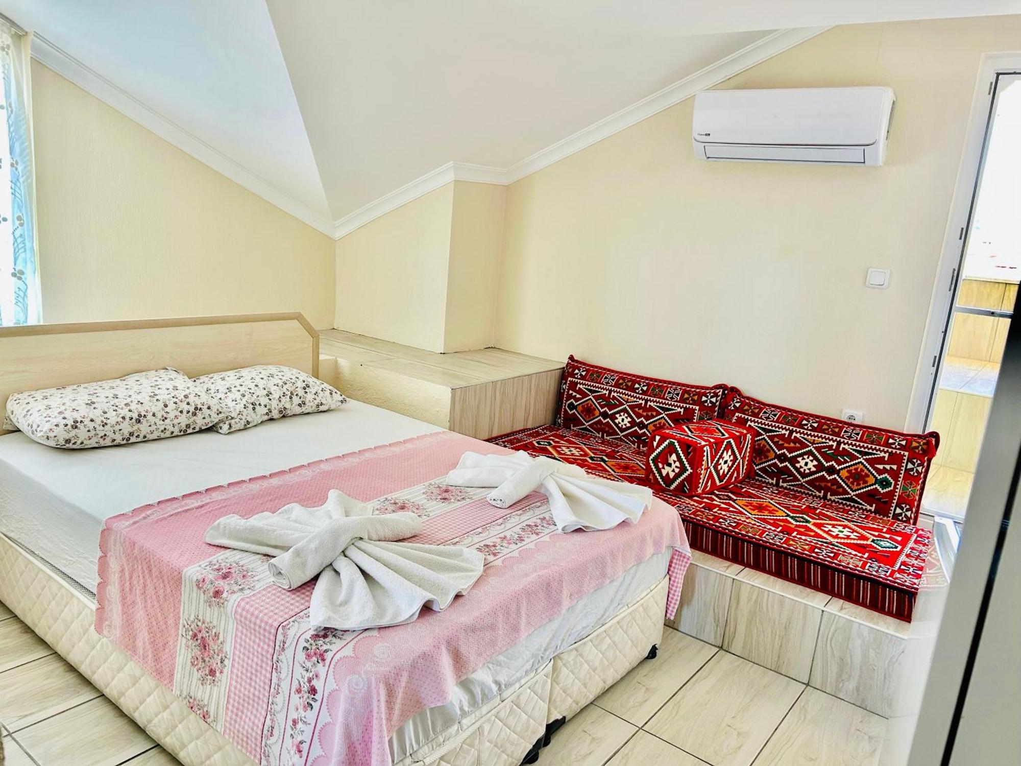 Karaca Apart Hotel Dalyan Esterno foto