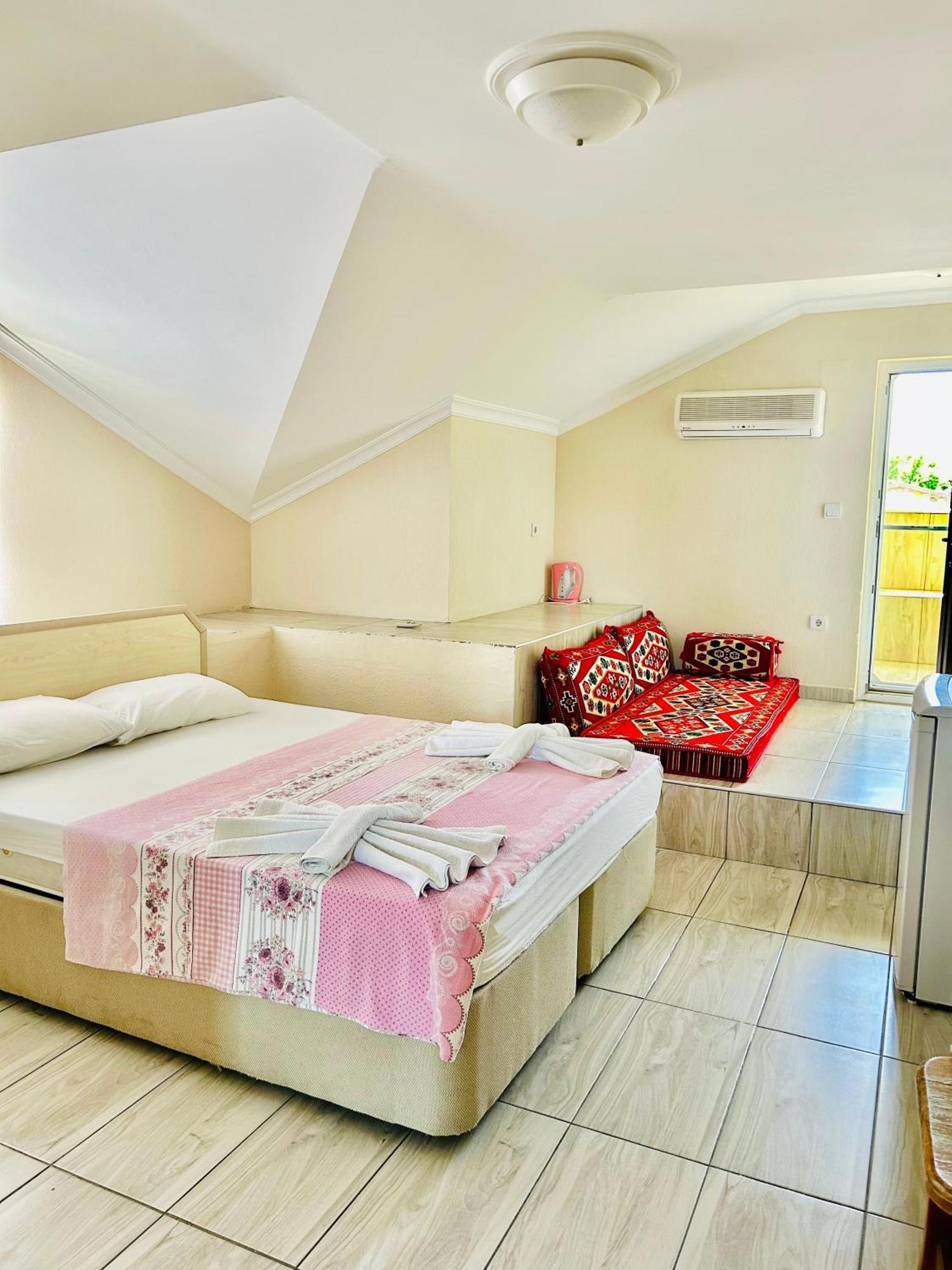 Karaca Apart Hotel Dalyan Esterno foto