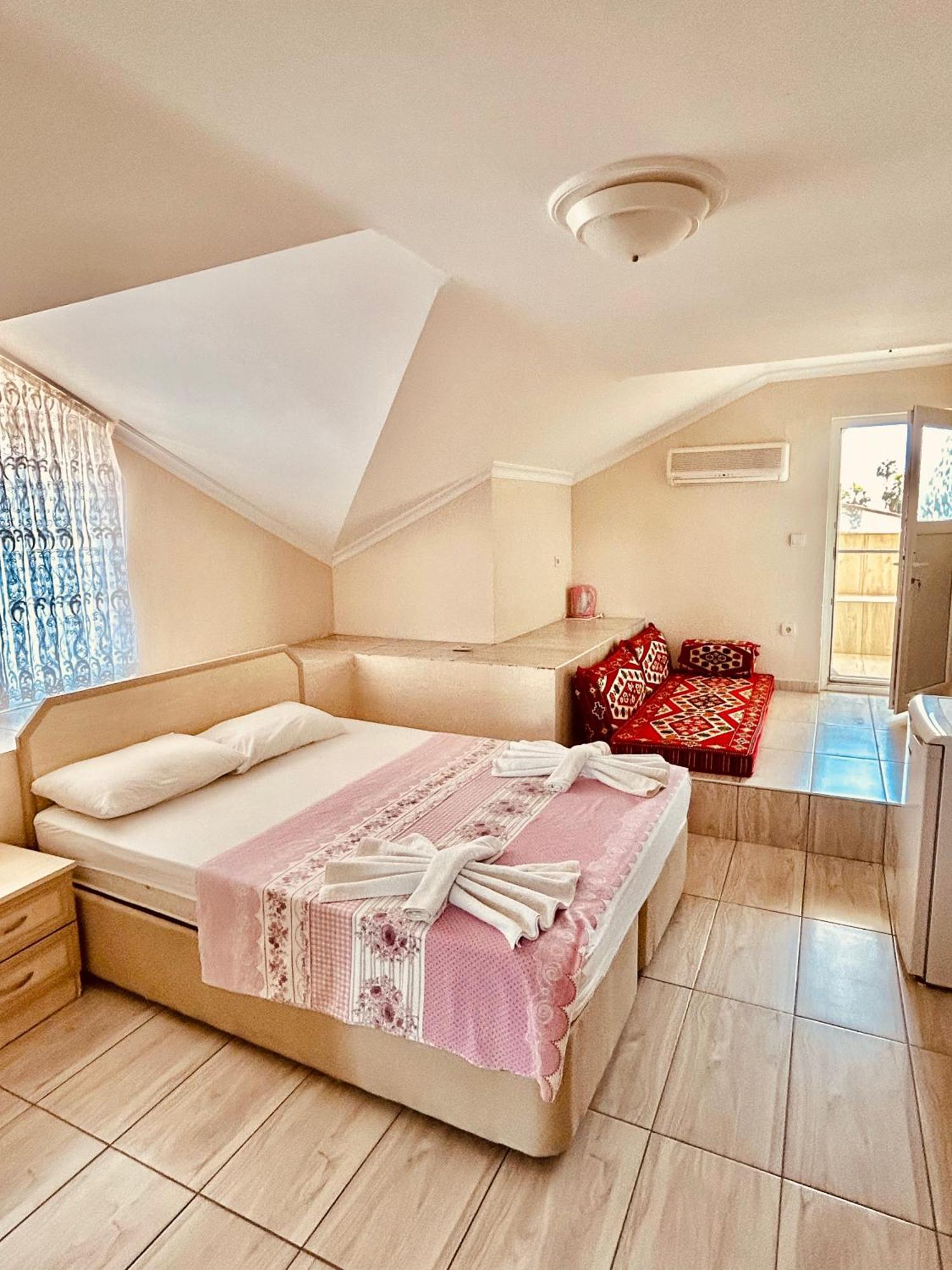 Karaca Apart Hotel Dalyan Esterno foto